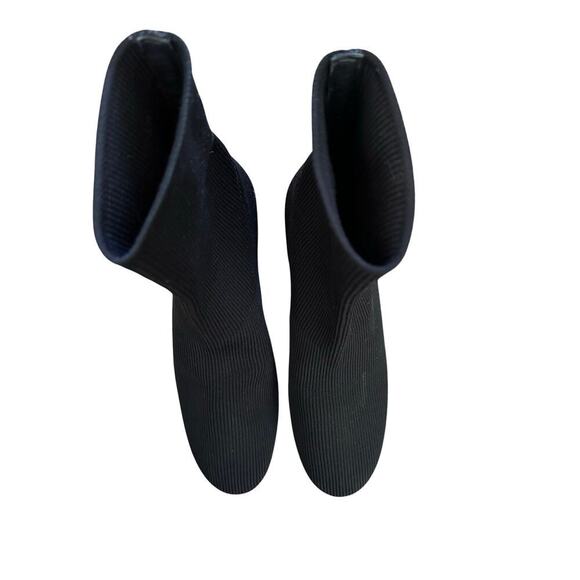 Vince Women's Black Ribbed Knit Block Heel "Tasha" Ankle Booties Size 8M - Picture 7 of 9